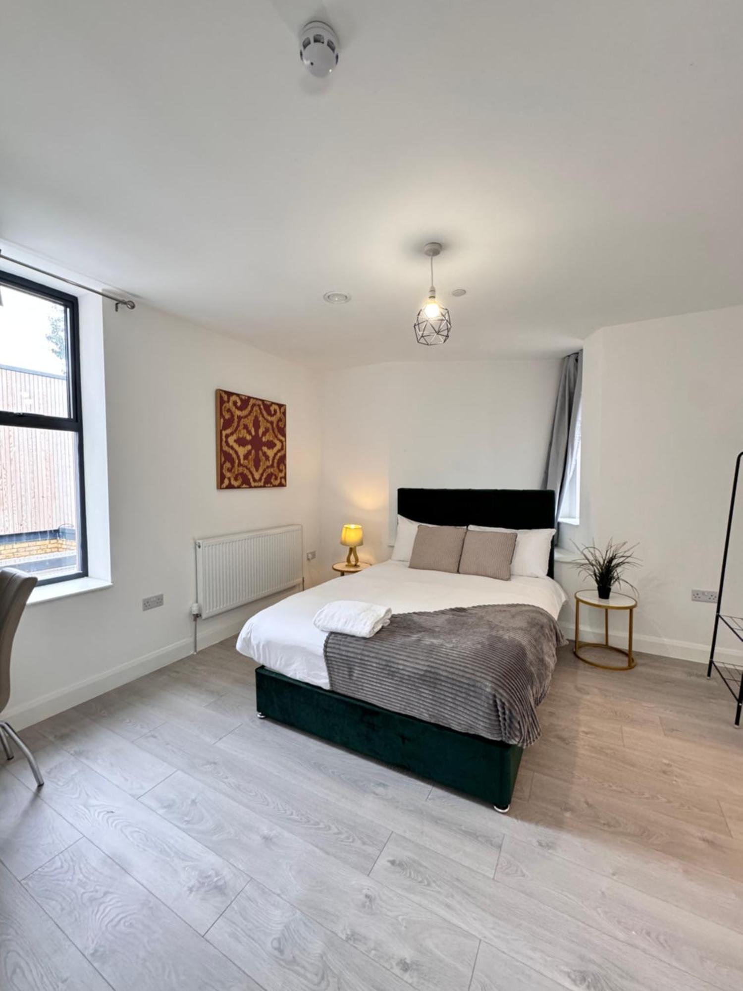Ealing Broadway Great Stay 7-Minute Walk From The Underground المظهر الخارجي الصورة