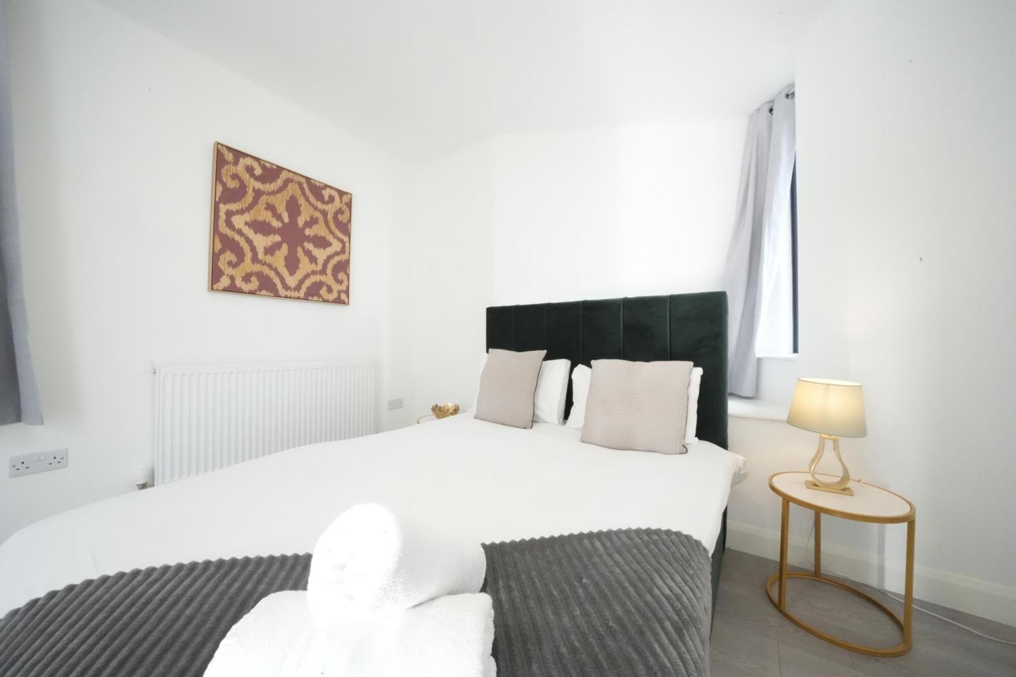 Ealing Broadway Great Stay 7-Minute Walk From The Underground المظهر الخارجي الصورة