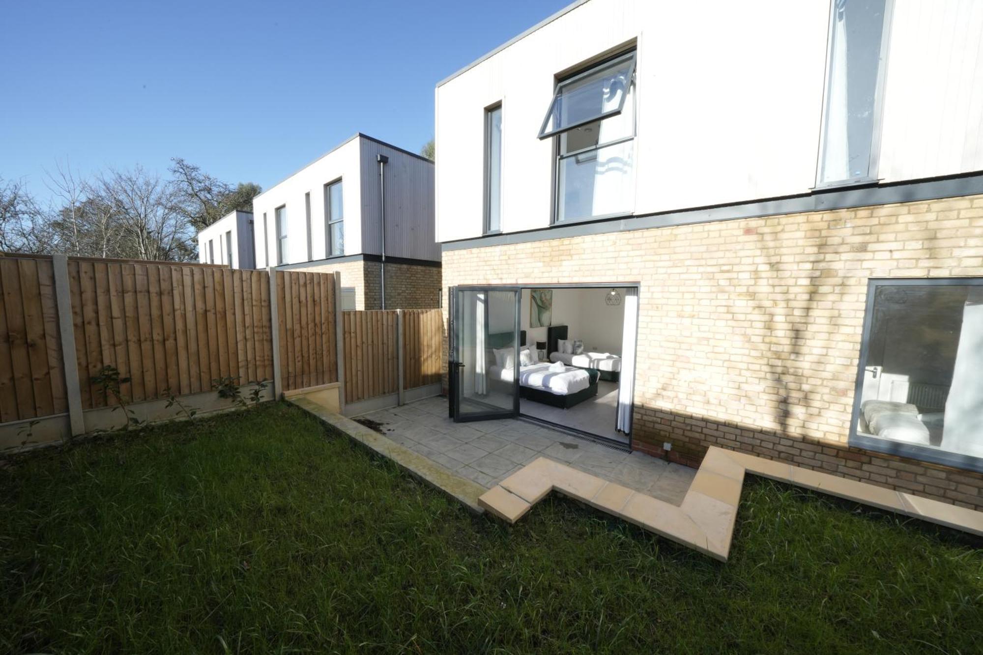 Ealing Broadway Great Stay 7-Minute Walk From The Underground المظهر الخارجي الصورة