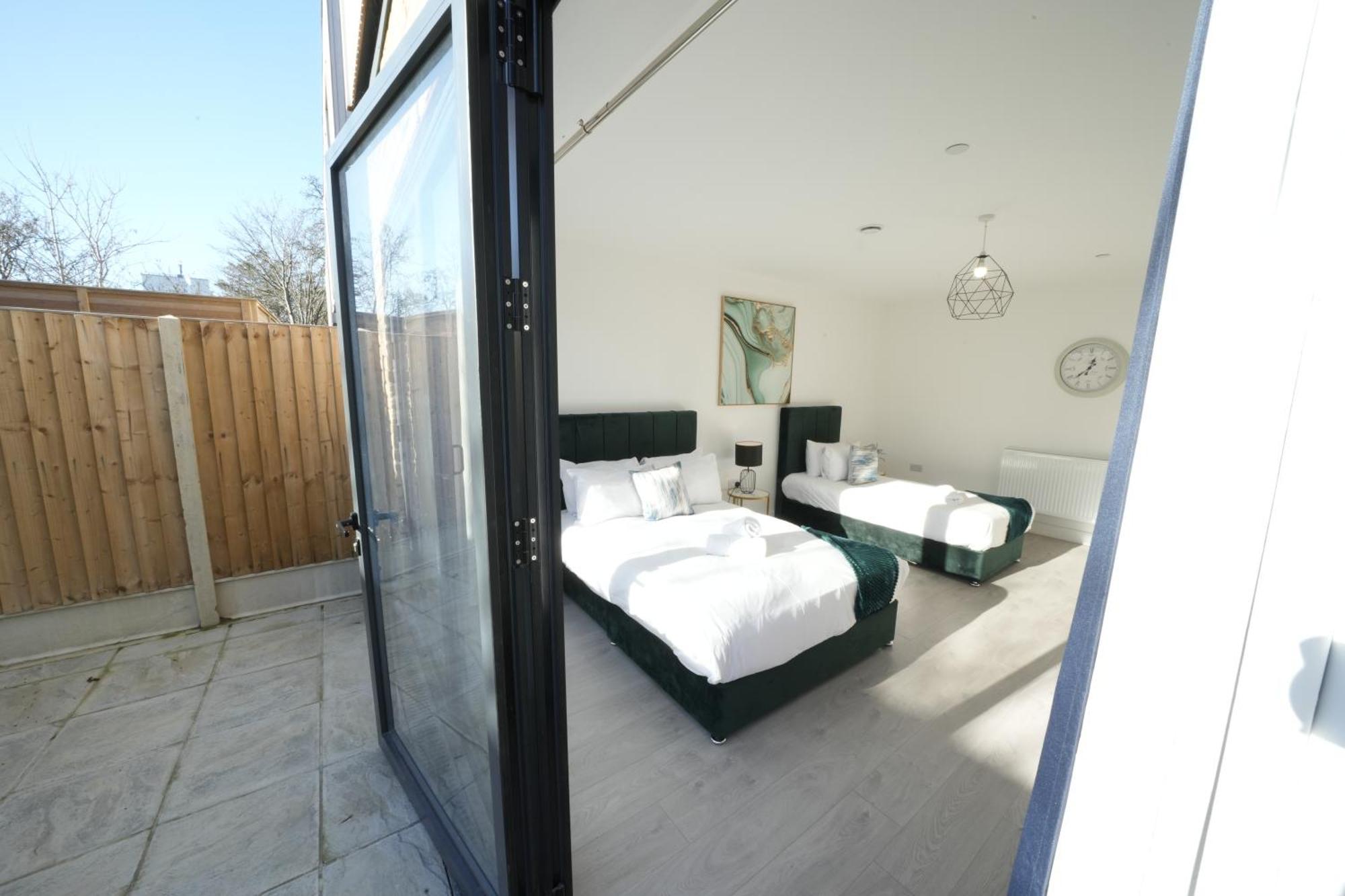 Ealing Broadway Great Stay 7-Minute Walk From The Underground المظهر الخارجي الصورة